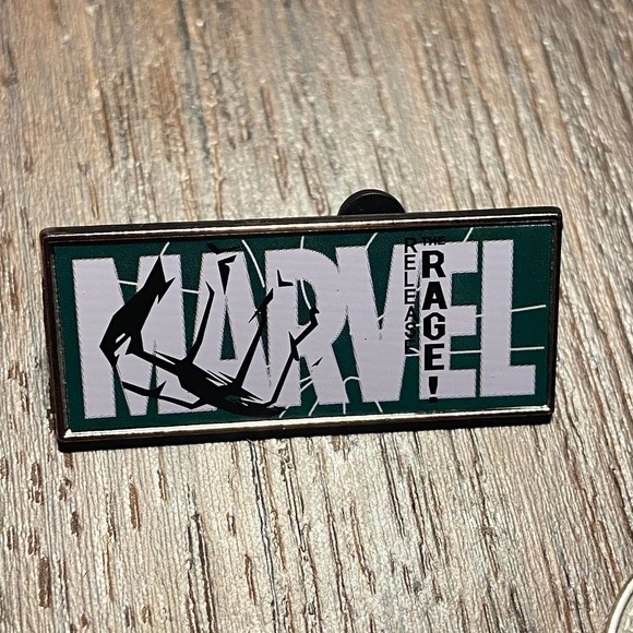 Disneyland Shanghai Marvel Hulk Fist Rage Rectangle Pin 2020 - Picture 1 of 5